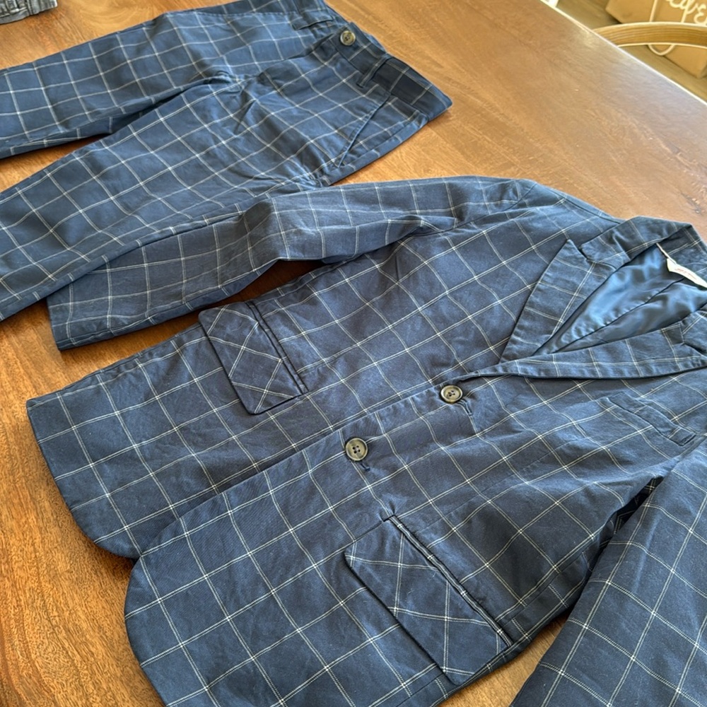 Cat & Jack boys suit